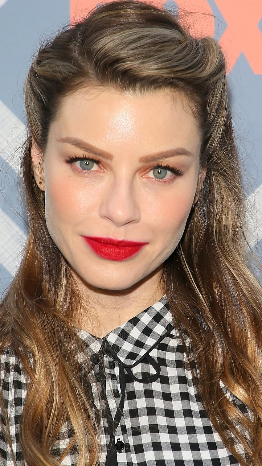 Lauren German:Chloe McGarett(2.könyv)