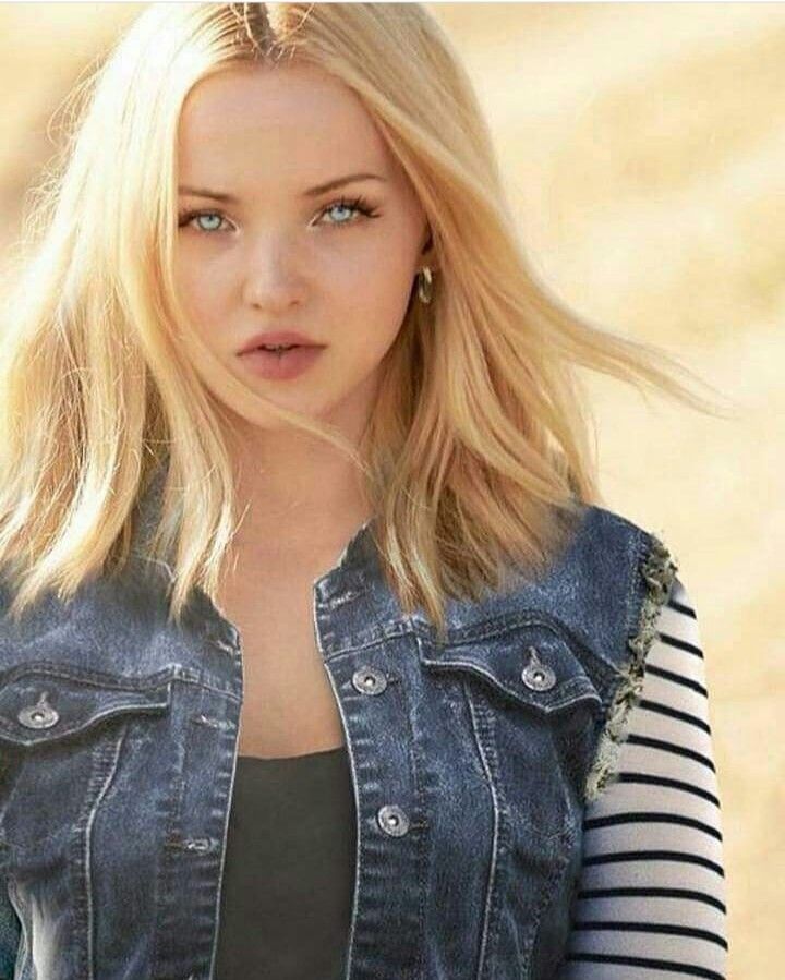 Dove Cameron:Jennifer Castle